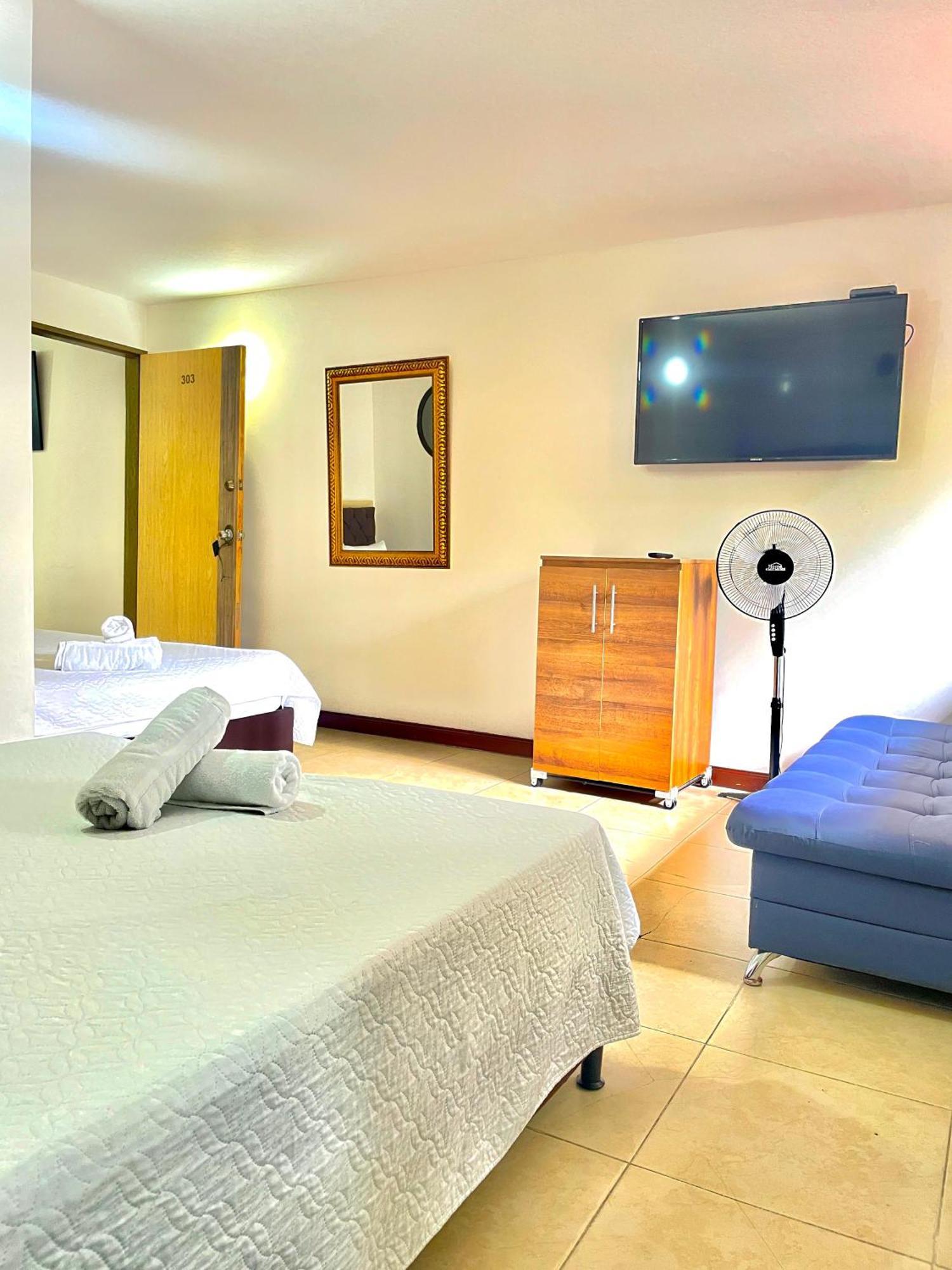 Hotel Torre Primavera เมเดยิน ภายนอก รูปภาพ
