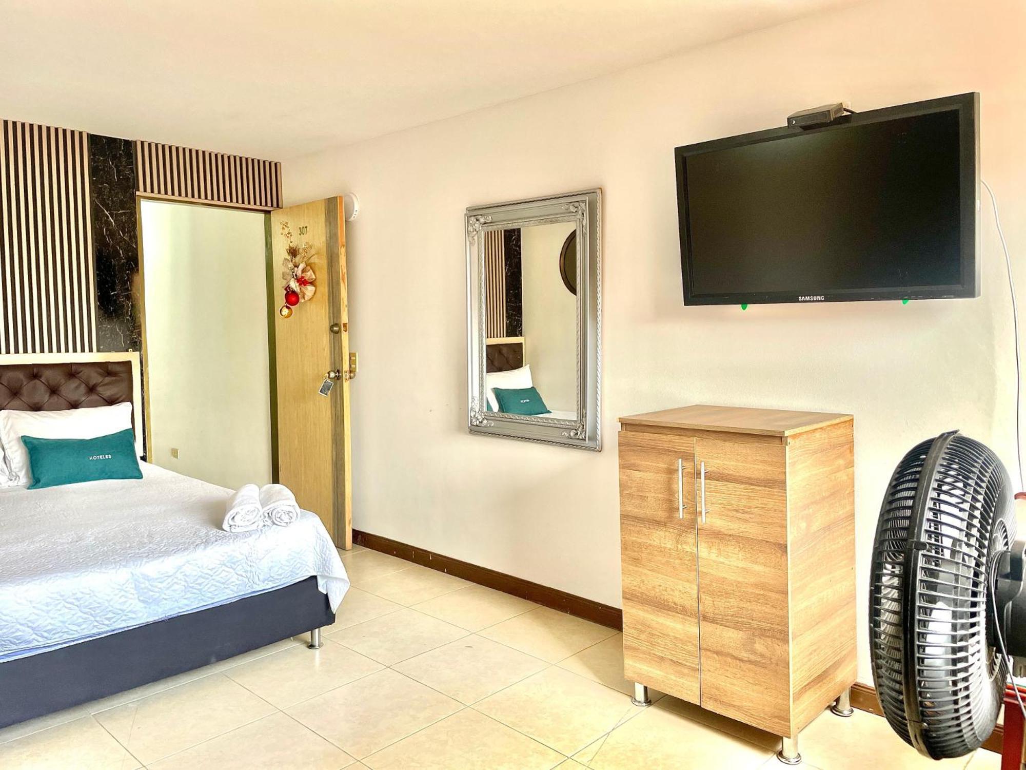 Hotel Torre Primavera เมเดยิน ภายนอก รูปภาพ
